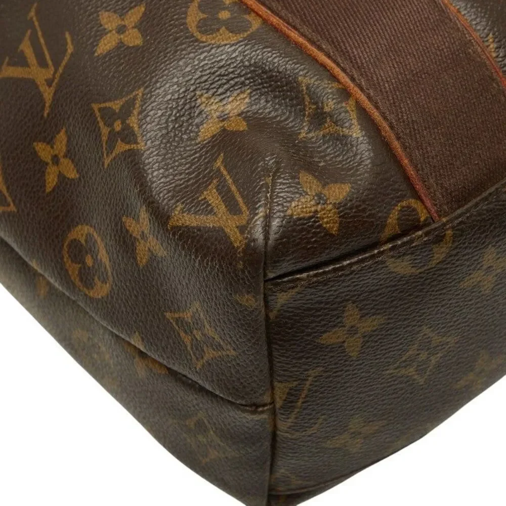 Louis Vuitton delivery duty